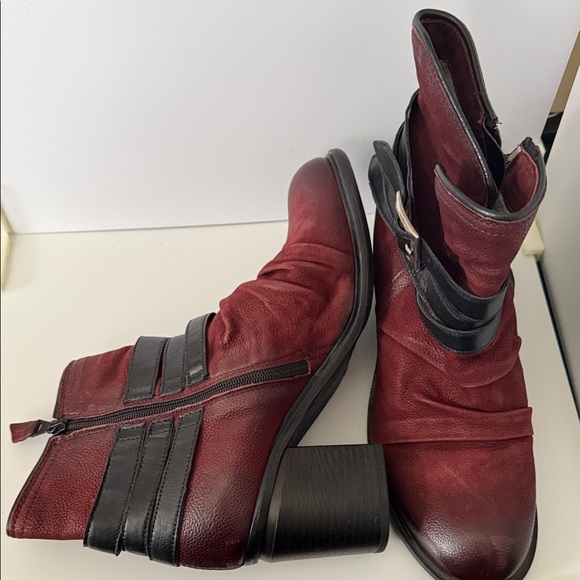 Miz Mooz Red-Burgundy and Black Leather Ankle Heeled Boots - Picture 5 of 6